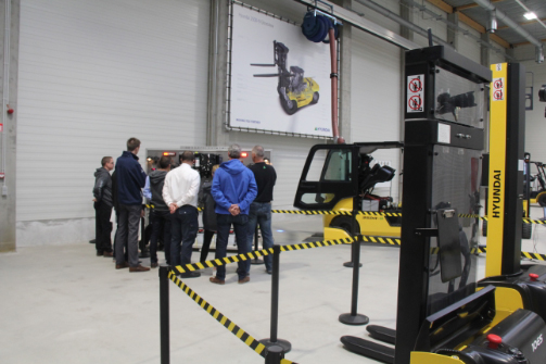 Forklift Training with Electric Simulator